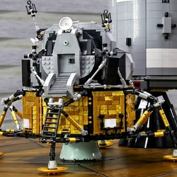 Vesmírný modul Apollo 11 Mould King 21006 - MK Space