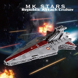 Vesmírná loď útočný křižník Republiky Mould King 21005 - MK Stars 