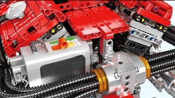Automobilový motor Lamborghini V12 Mould King 10169 - MKing Engine
