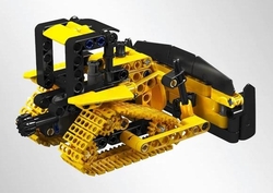 Crawler bulldozer Mould King 24020 - Models