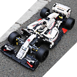 Závodní auto Formule F1 Mould King 13117 - Models