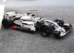 Závodné auto Formule F1 Mould King 13117 - Models