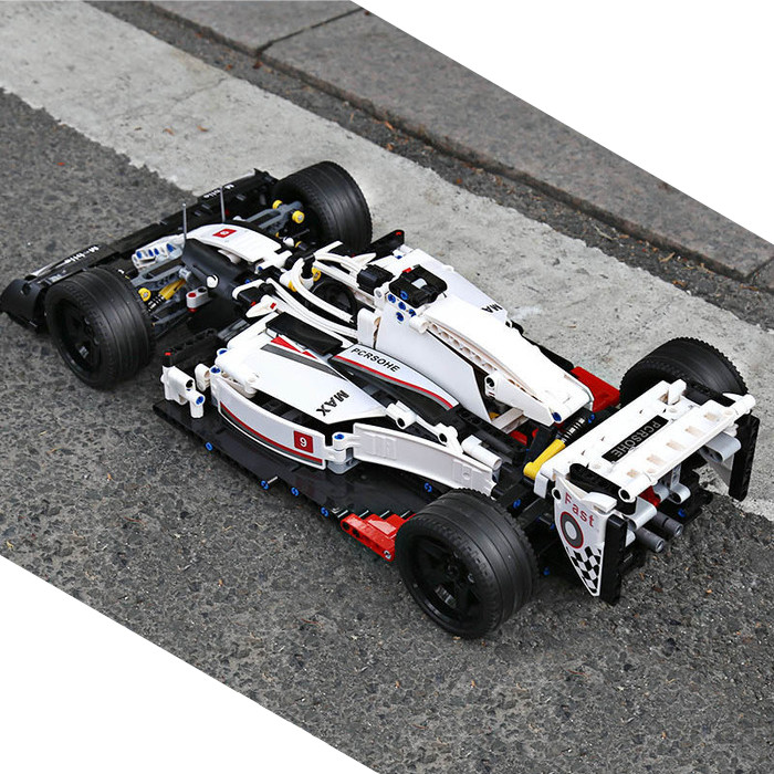 Závodní auto Formule F1 Mould King 13117 - Models